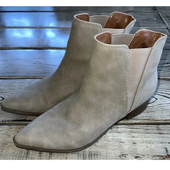 INDIGO RD Women's Yelena Ankle Bootie Size 8 Light Natural Taupe Beige Pull On - Picture 3 of 7